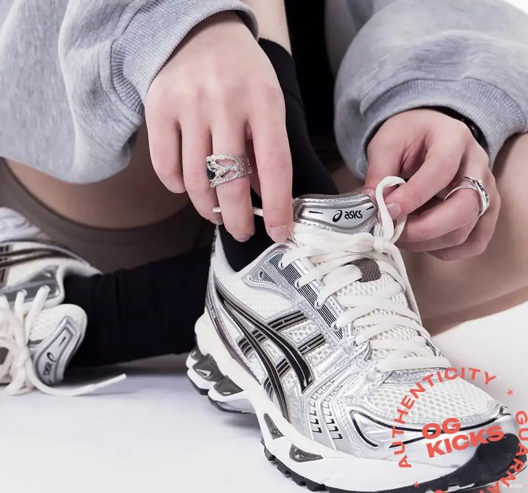 Cream 14 Black Metallic Gel-Kayano ASICS Plum 0705
